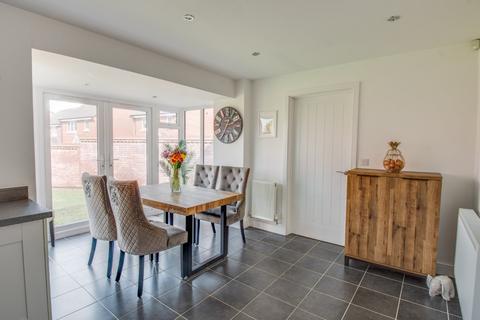 10 Gresley Way, Copcut, Droitwich, WR9 7JD