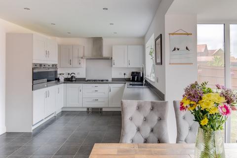 10 Gresley Way, Copcut, Droitwich, WR9 7JD