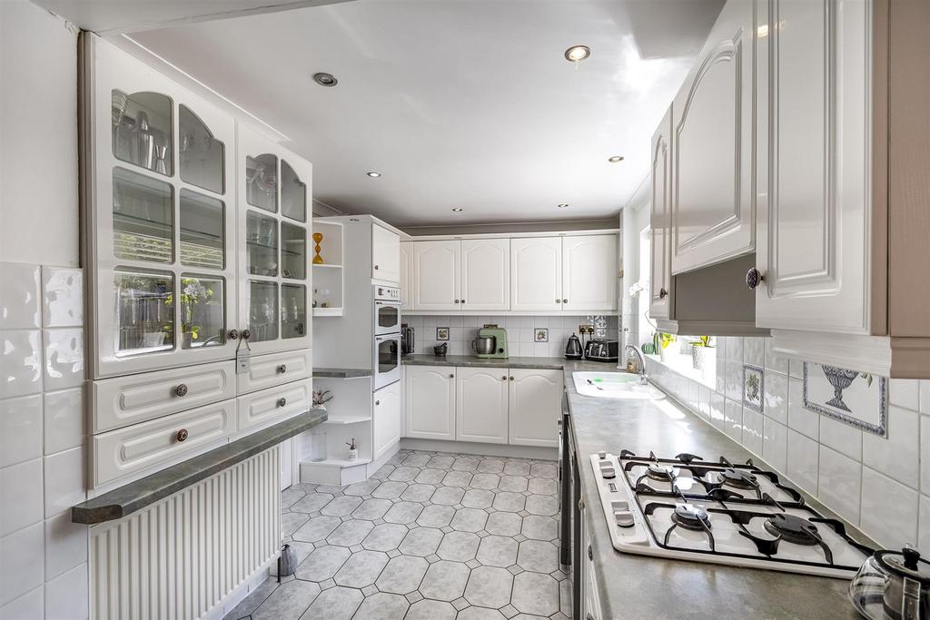 DSC 2408-Edit kitchen.JPG
