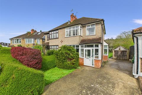 8 Newstead Rise, Caterham, CR3 6RR