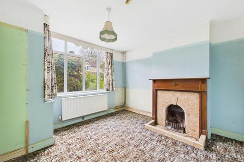 8 Newstead Rise, Caterham, CR3 6RR