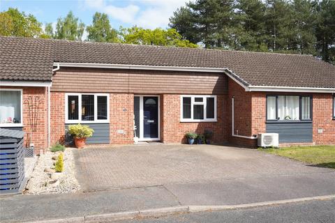 2 bedroom bungalow for sale, Laburnum Avenue, Mildenhall, Bury St. Edmunds, IP28