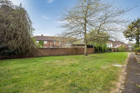 8 Grafton Close, Hounslow, TW4 5NQ