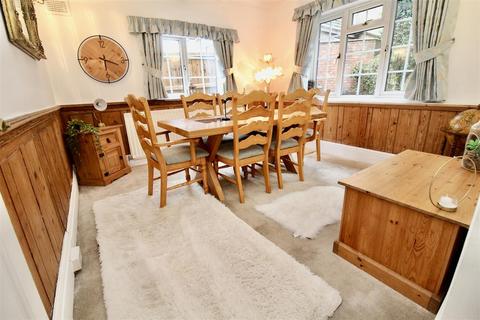 6 bedroom semi-detached house for sale, Chester Road, Birmingham B36