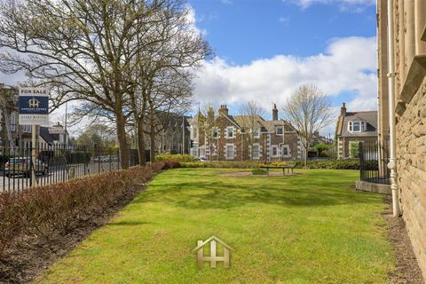 2 bedroom flat for sale, Whinny Brae, Broughty Ferry DD5