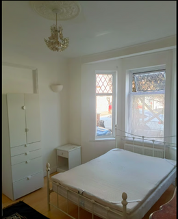 4 bedroom house share to rent, Donald Road, Croydon CR0