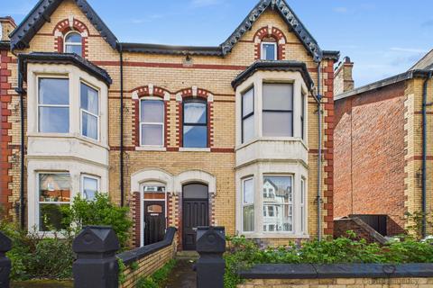 96 St. Andrews Road South,  Lytham St. Annes, FY8