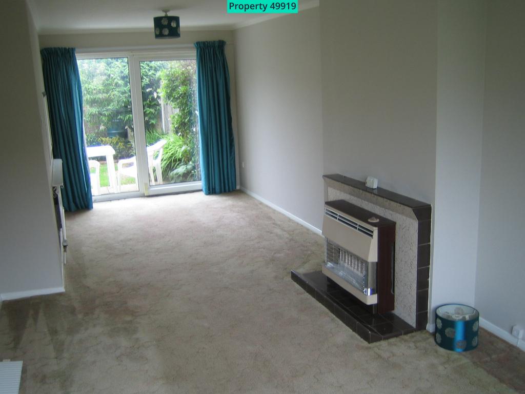 Loung/Diner with patio doors