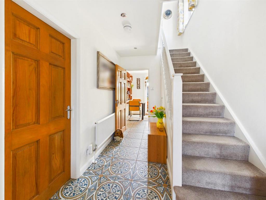 CAM01555 G0-PR0164-STILL012.jpg