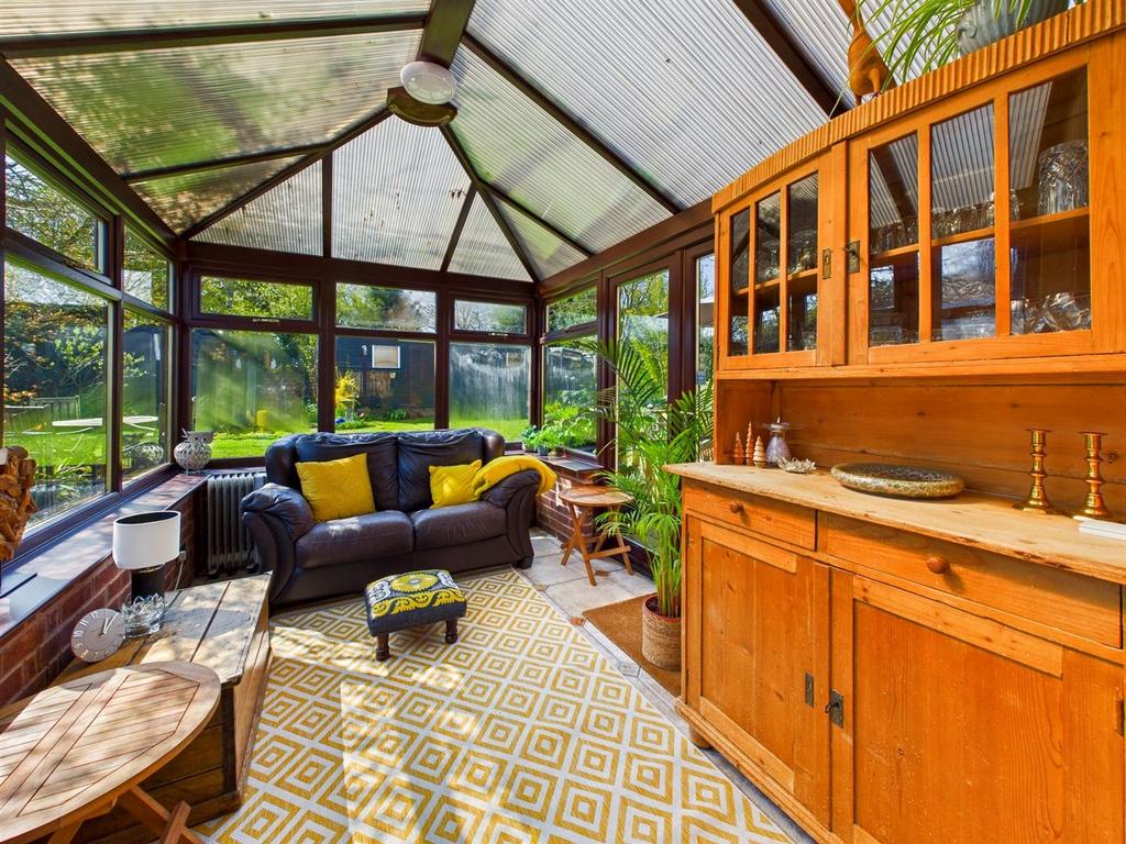 CAM01555 G0-PR0164-STILL007.jpg