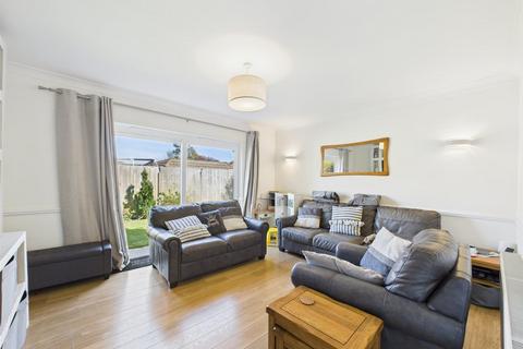 20 Pembury Close, Coulsdon, CR5 2QX
