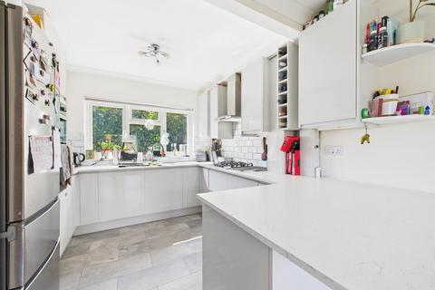 20 Pembury Close, Coulsdon, CR5 2QX