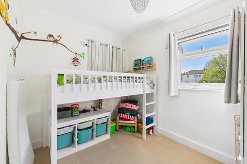 20 Pembury Close, Coulsdon, CR5 2QX