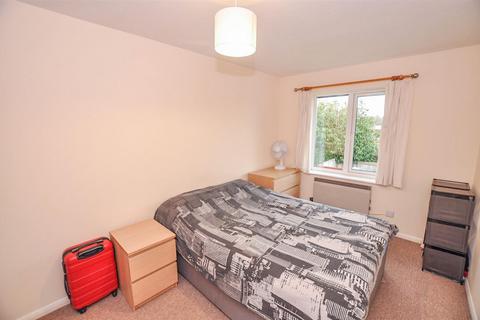 11 Broadlake Close, London Colney, St Albans, AL2 1NS