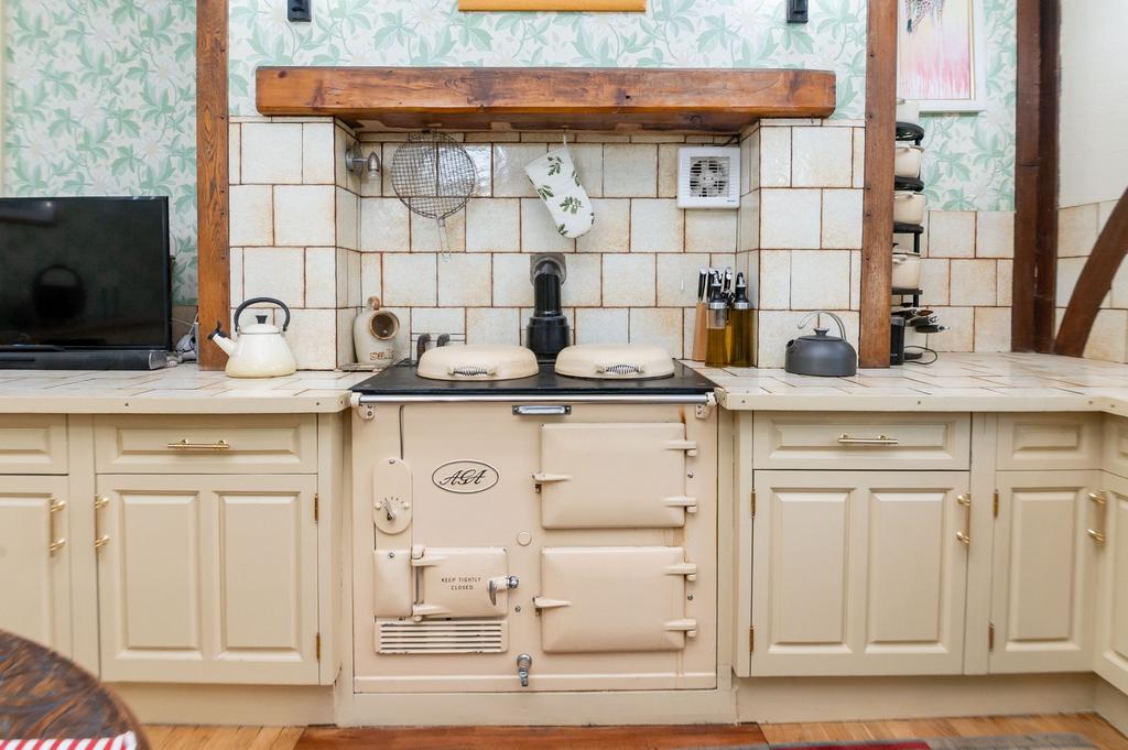 Dining kitchen