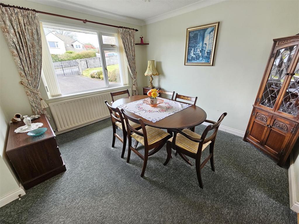 Dining Room.jpg