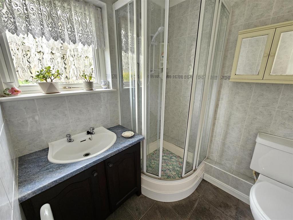 Shower Room.jpg
