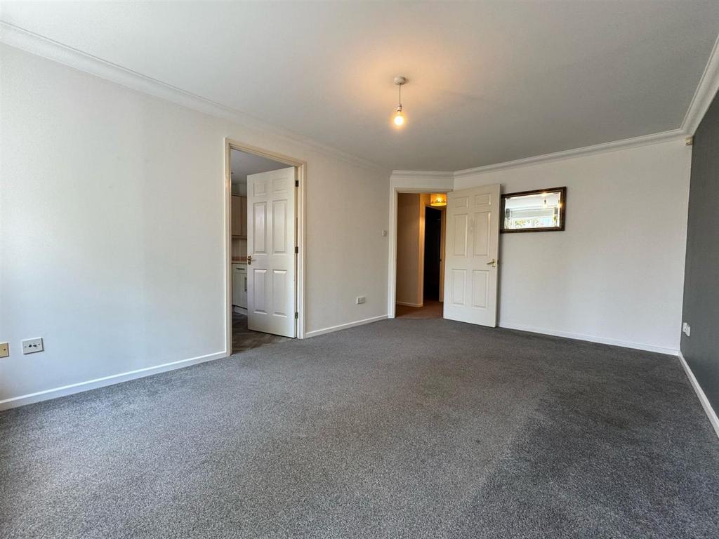 Living Room 2.jpeg