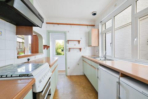 186 Chessington Road, Ewell, Epsom, KT19 9XA