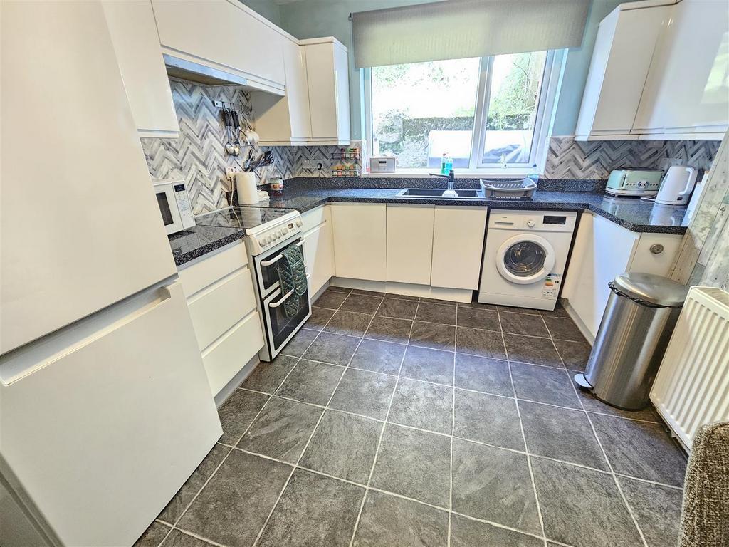 Kitchen Area.jpg
