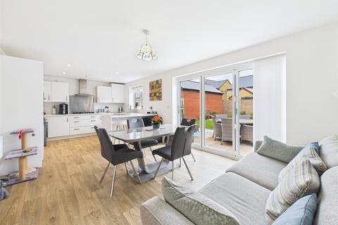 4 bedroom detached house for sale, Ironbridge Road, Twigworth, Gloucester, Gloucestershire, GL2