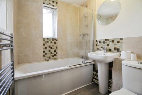 4 bedroom terraced house to rent, Clayburn Circle, Basildon, SS14