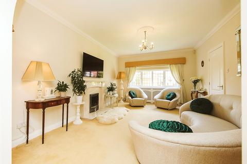 4 bedroom detached house for sale, Avenham Close, Banks, Southport, Lancashire, PR9