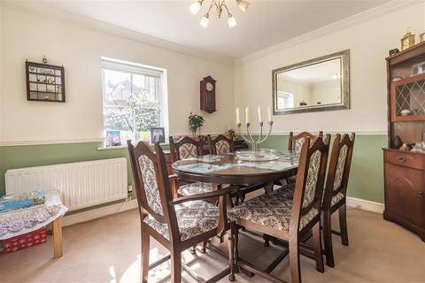 5 bedroom detached house for sale, Oakland Place, Buckhurst Hill