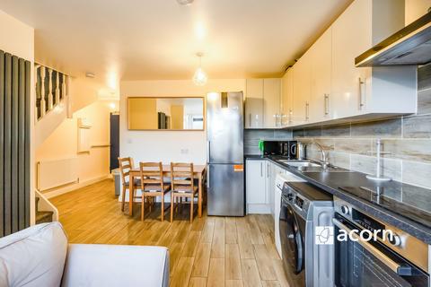 1 bedroom in a house share to rent, Mulvaney Way London Bridge SE1