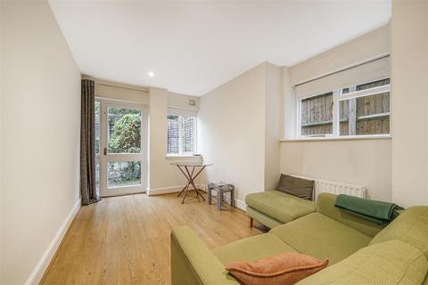 Studio to rent, Palace Road, Tulse Hill, SW2