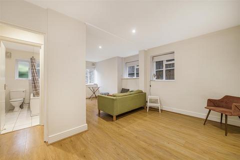 Studio to rent, Palace Road, Tulse Hill, SW2