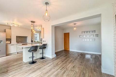 Oakwood, 2a Ambleside Gardens, Hullbridge, Hockley, SS5 6ES