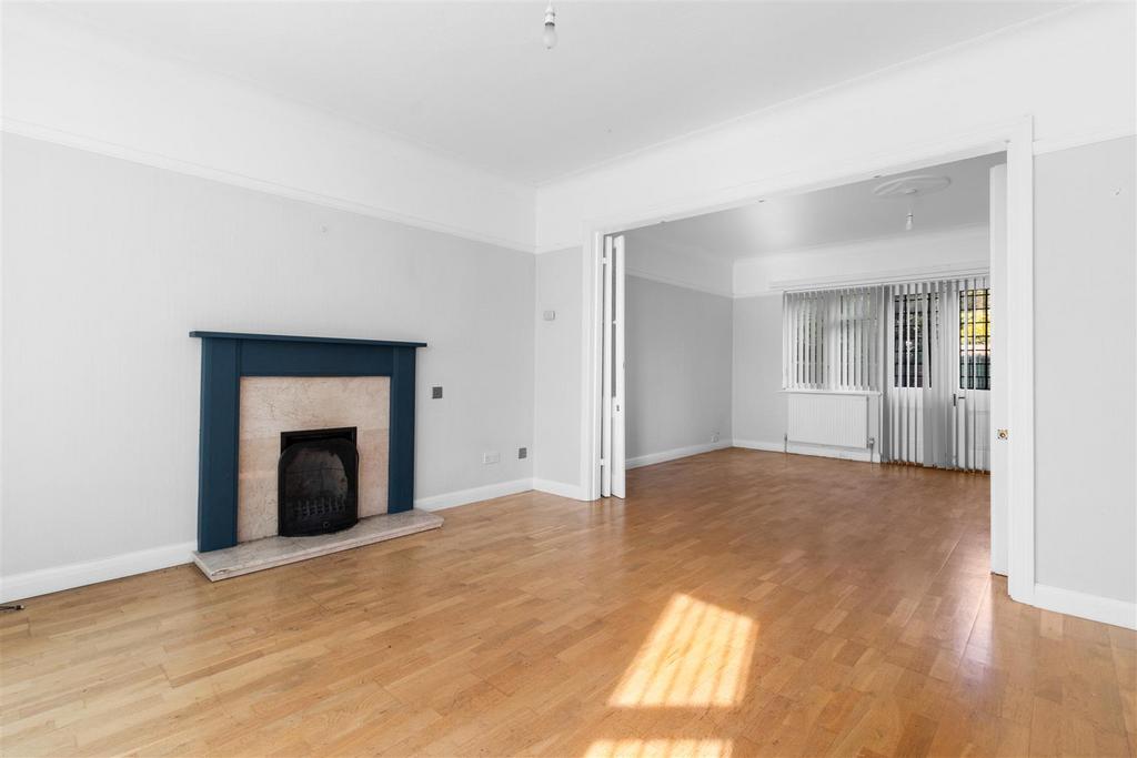 Livingroom.jpg
