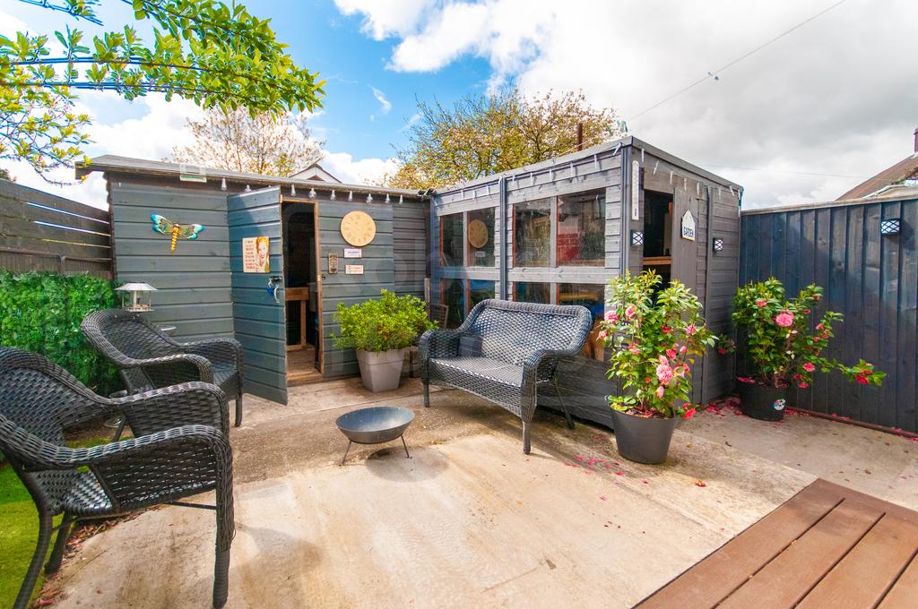 Shed &amp; Workshop