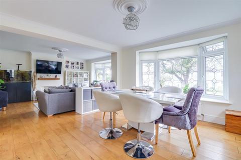 undefined, Treecot Drive, Leigh-On-Sea SS9