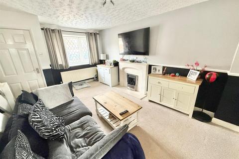 2 bedroom mews for sale, Avonside Way, Macclesfield