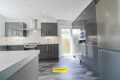 4 bedroom semi-detached house for sale, Crabtree Lane Harpenden AL5 5TA