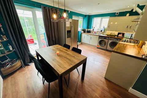 3 bedroom semi-detached house for sale, Llwyn-y-Golomen, Swansea SA6