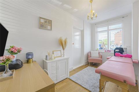 4 Manor Way, Bexley, DA5 3QF