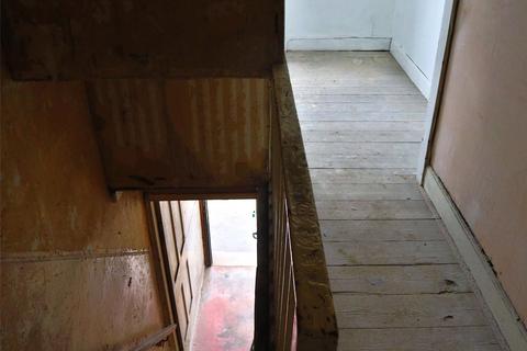 Property to rent, Bridge End, Brighouse, HD6
