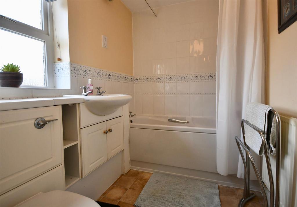 En Suite Bathroom