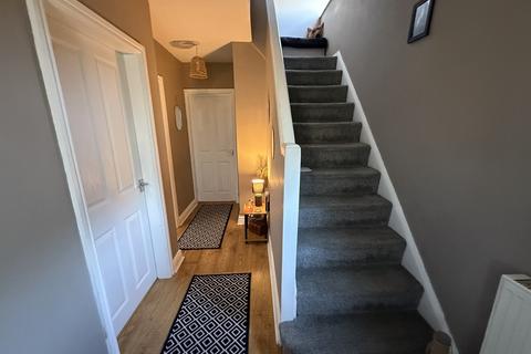 3 bedroom semi-detached house for sale, Beech Drive, Mold