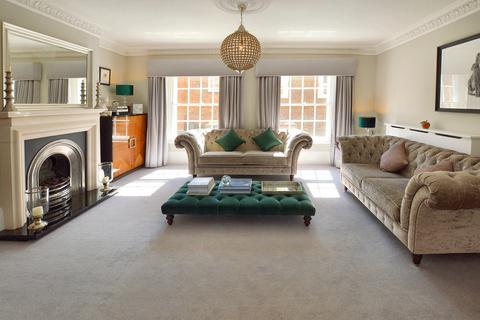 4 bedroom townhouse for sale, Westgate, Louth LN11 9YD