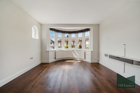 48 Friars Walk, London, N14 5LP