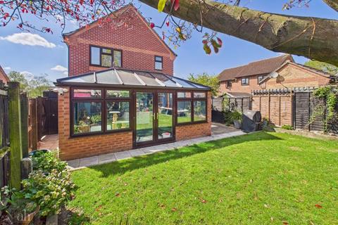 3 bedroom detached house for sale, Laurel Close, Thurston