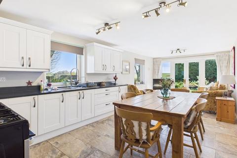4 bedroom detached house for sale, The Cottage, Gayton Le Wold, Louth