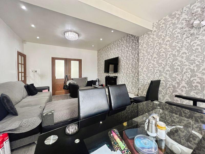 Family/dining room