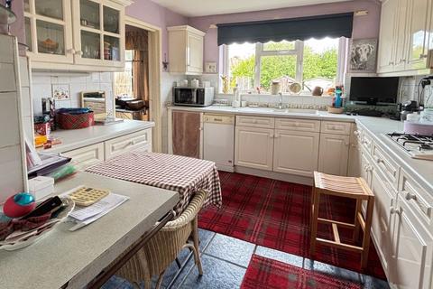 4 bedroom semi-detached house for sale, Barnwood Avenue, Barnwood, Gloucester