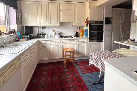 4 bedroom semi-detached house for sale, Barnwood Avenue, Barnwood, Gloucester