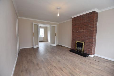 3 bedroom semi-detached house to rent, Bembridge Court, Nottingham